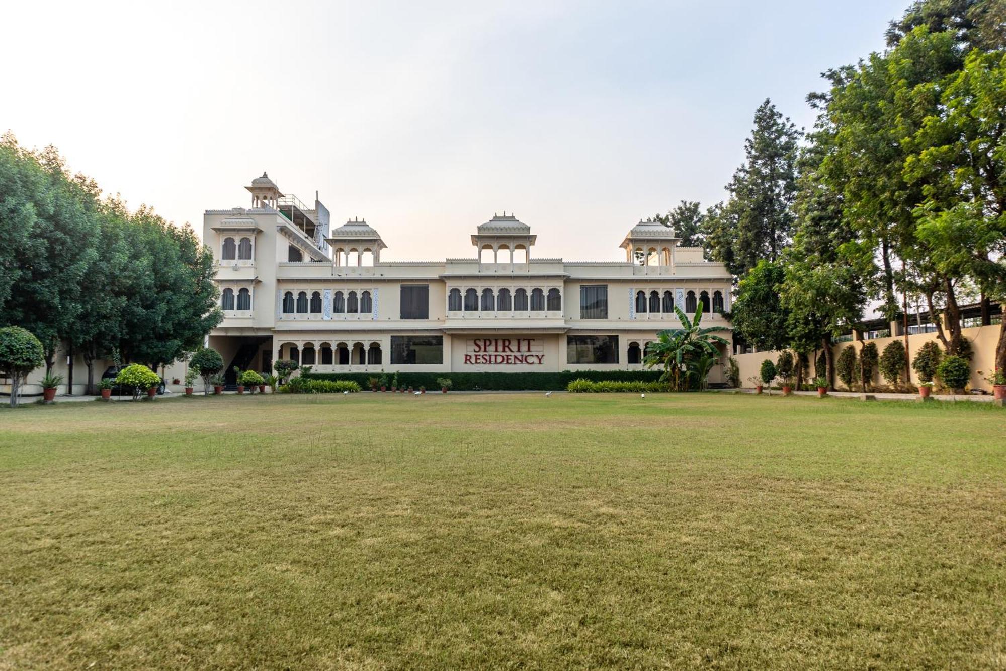 Hotel Treebo Spirit Residency Udaipur Exterior foto